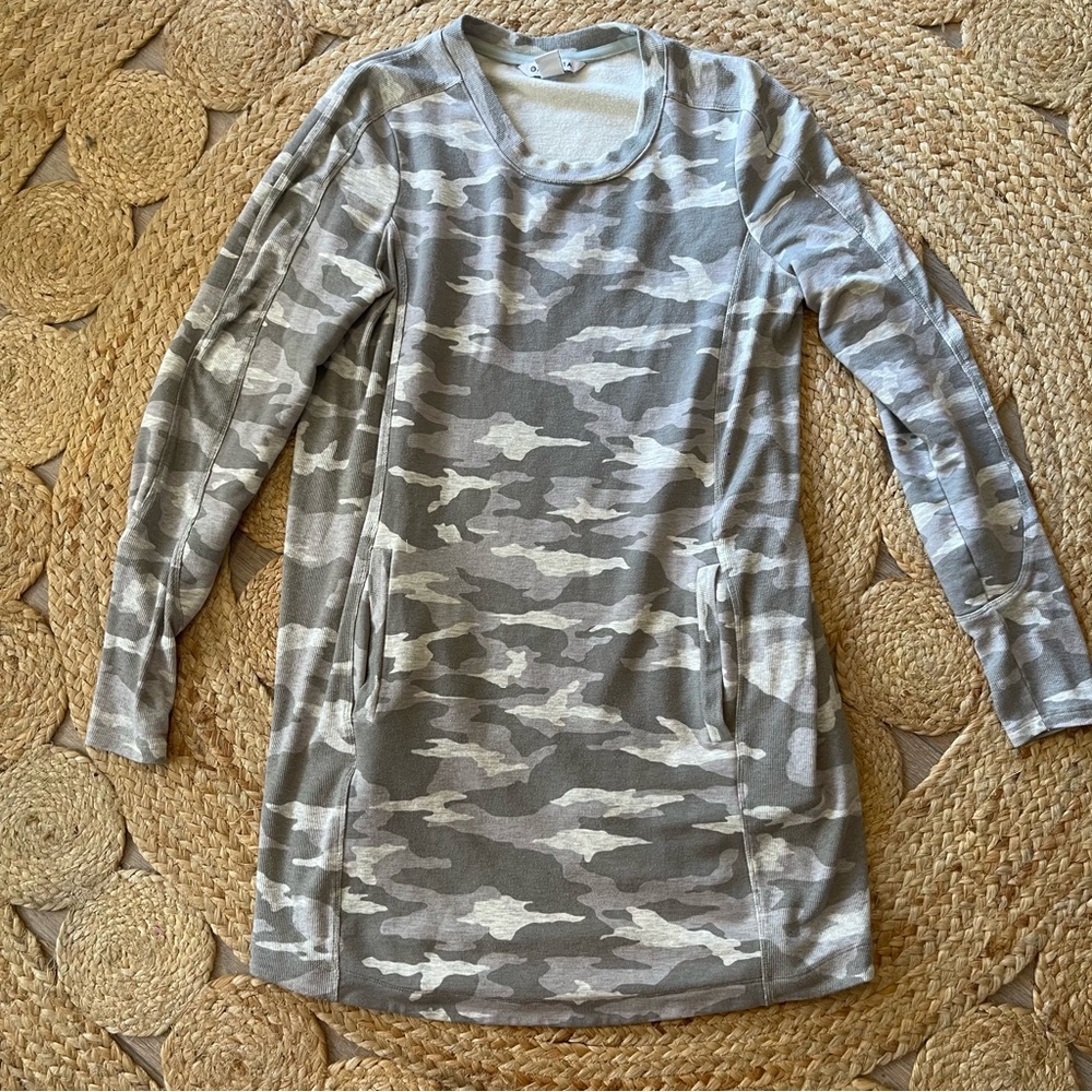 Women's Athleta Luxe Sweatshirt Dress Camo Size S